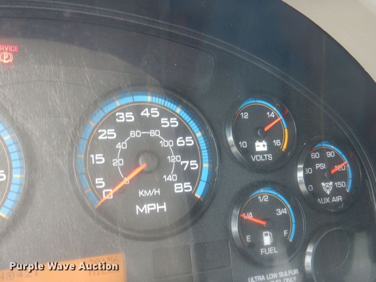 image for item DN0379 2009 International PC015  shuttle bus