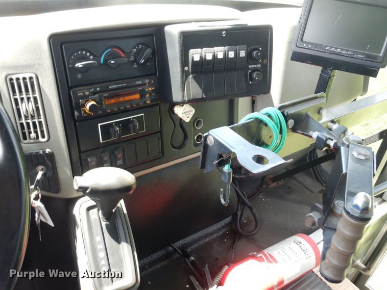 image for item DN0379 2009 International PC015  shuttle bus