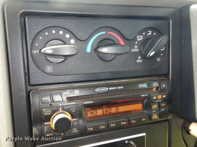 image for item DN0379 2009 International PC015  shuttle bus