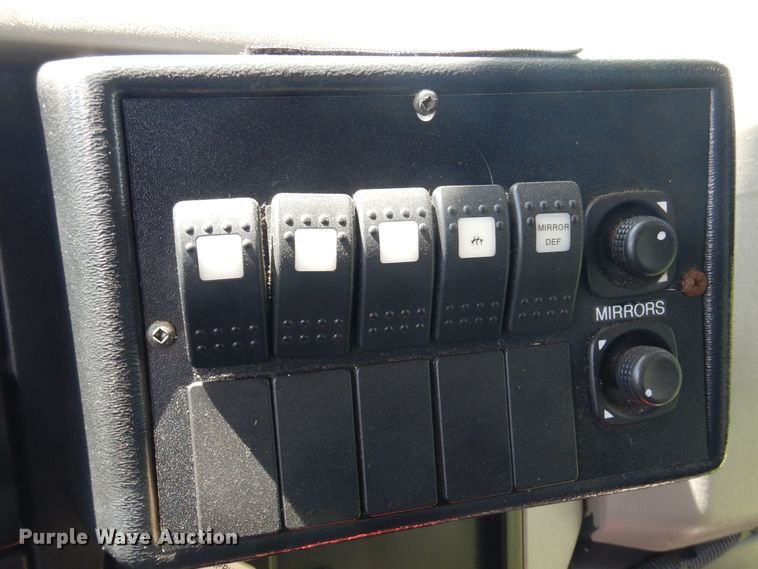 image for item DN0379 2009 International PC015  shuttle bus