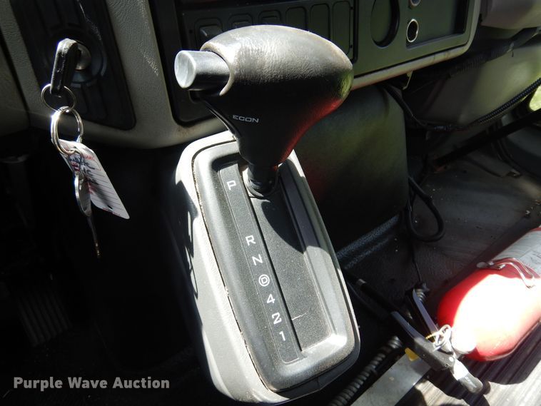 image for item DN0379 2009 International PC015  shuttle bus