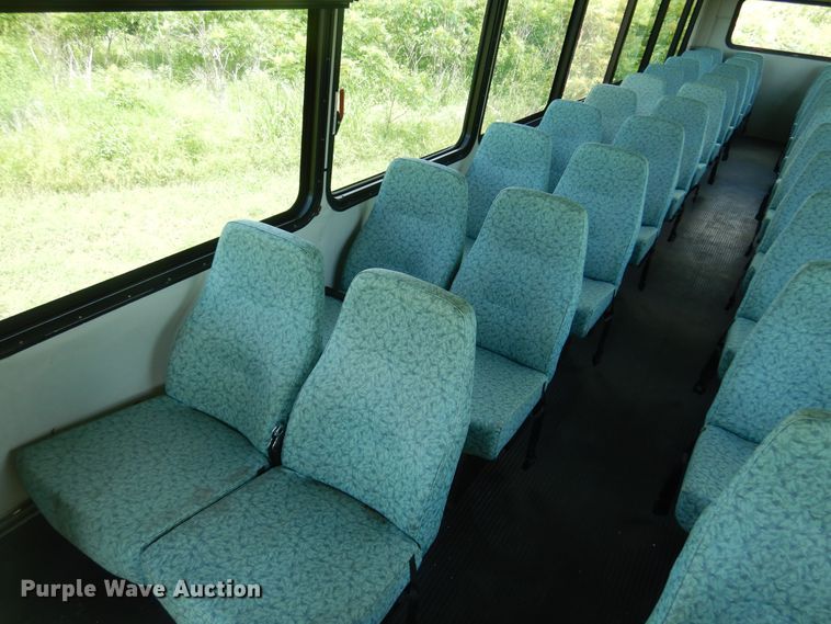 image for item DN0379 2009 International PC015  shuttle bus