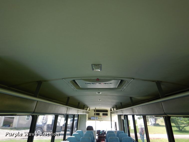 image for item DN0379 2009 International PC015  shuttle bus