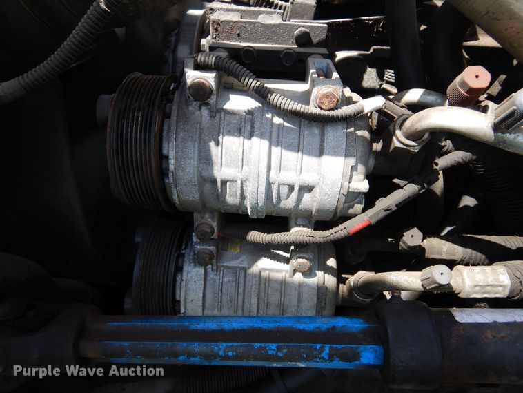 image for item DN0379 2009 International PC015  shuttle bus