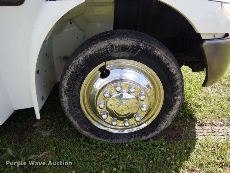 image for item DN0379 2009 International PC015  shuttle bus