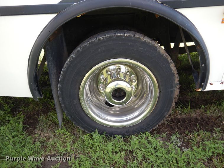 image for item DN0379 2009 International PC015  shuttle bus