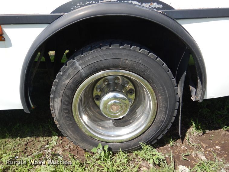 image for item DN0379 2009 International PC015  shuttle bus