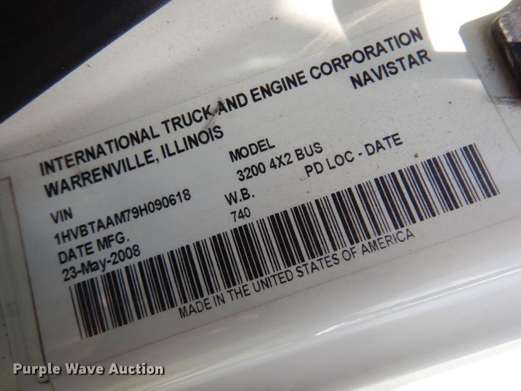 image for item DN0379 2009 International PC015  shuttle bus