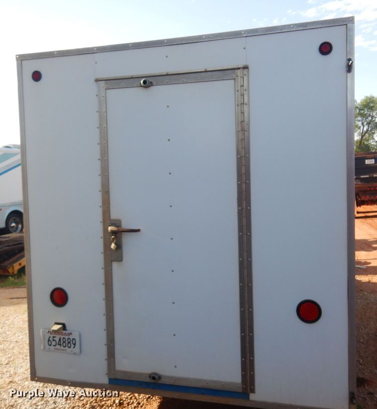 image for item DN0381 2007 Carrier  enclosed cargo trailer