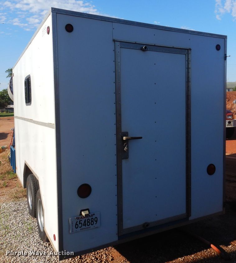 image for item DN0381 2007 Carrier  enclosed cargo trailer