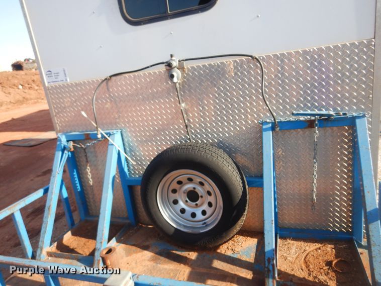 image for item DN0381 2007 Carrier  enclosed cargo trailer