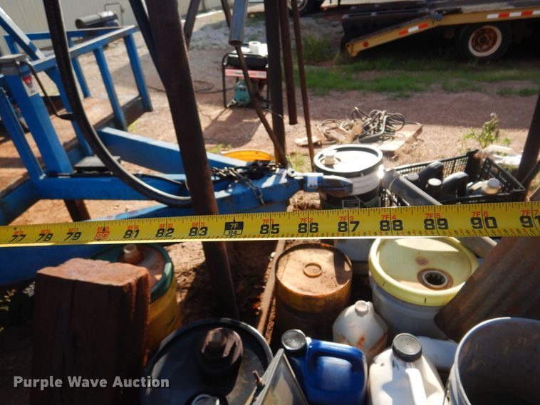 image for item DN0381 2007 Carrier  enclosed cargo trailer