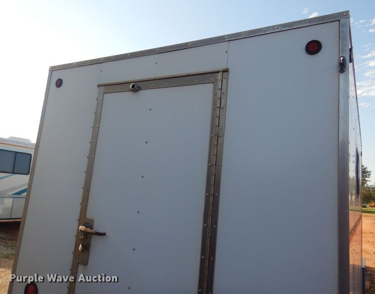 image for item DN0381 2007 Carrier  enclosed cargo trailer
