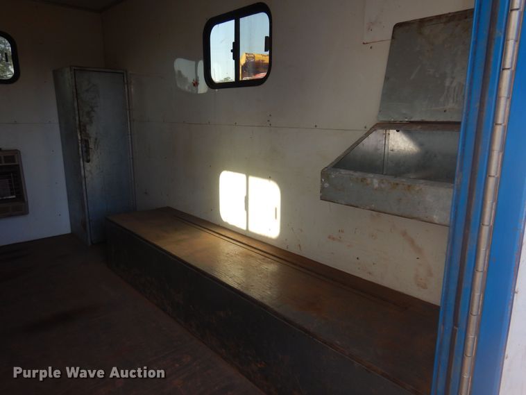 image for item DN0381 2007 Carrier  enclosed cargo trailer