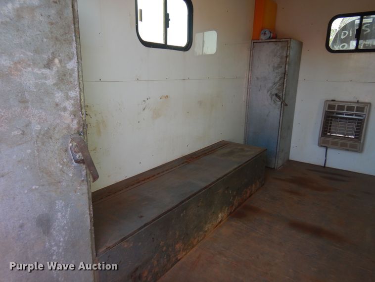 image for item DN0381 2007 Carrier  enclosed cargo trailer