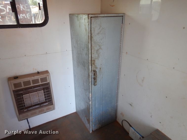 image for item DN0381 2007 Carrier  enclosed cargo trailer