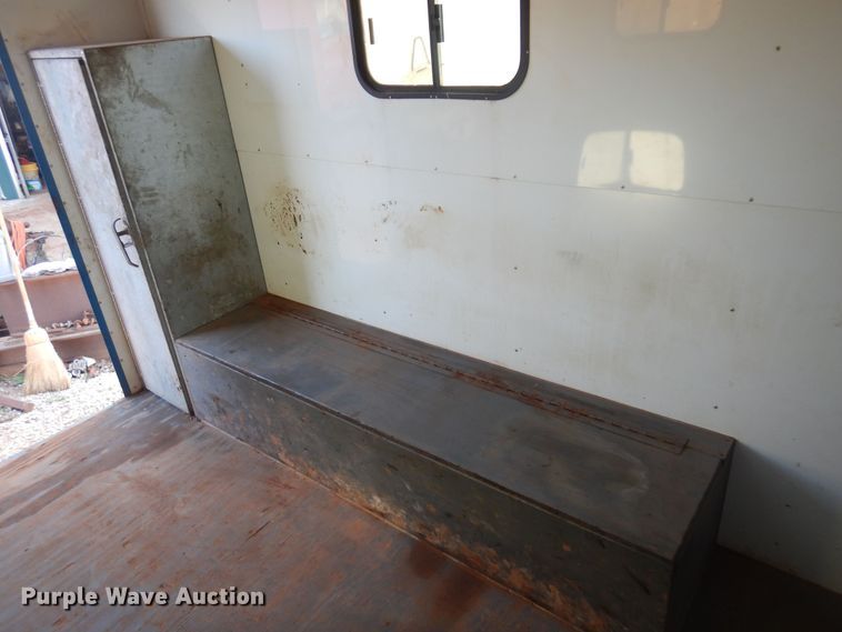 image for item DN0381 2007 Carrier  enclosed cargo trailer