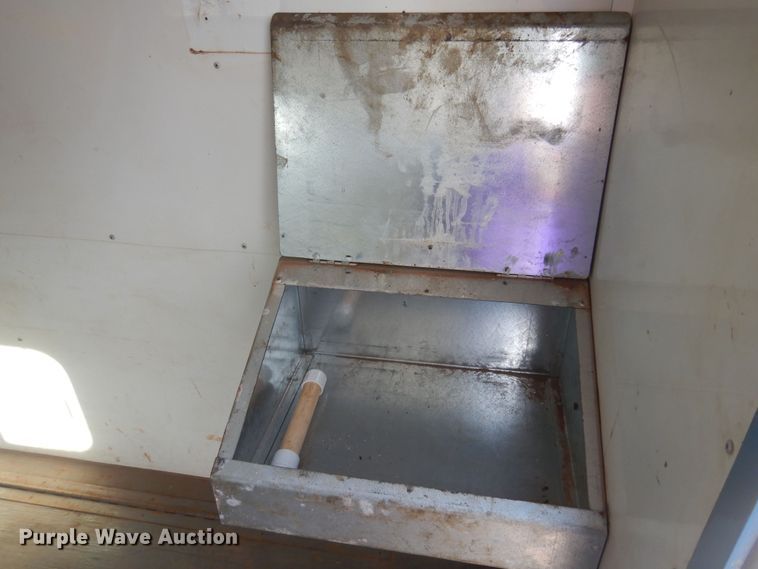 image for item DN0381 2007 Carrier  enclosed cargo trailer