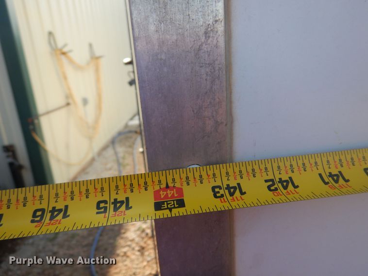 image for item DN0381 2007 Carrier  enclosed cargo trailer