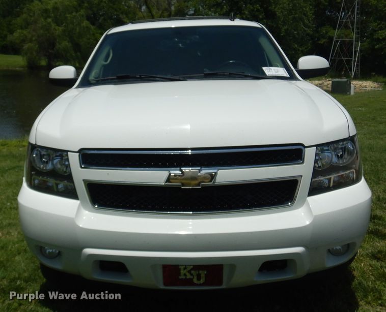 image for item DN0395 2008 Chevrolet Suburban 2500  SUV