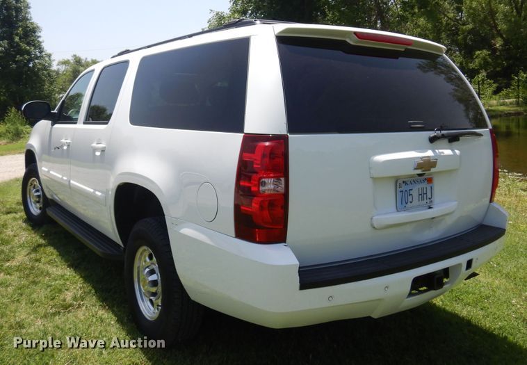 image for item DN0395 2008 Chevrolet Suburban 2500  SUV