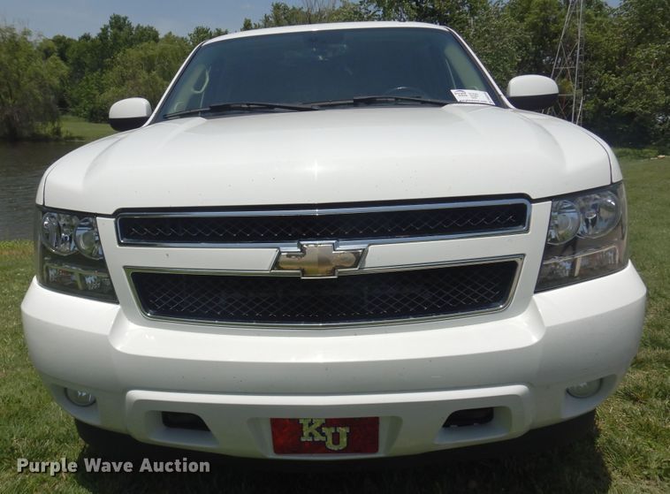 image for item DN0395 2008 Chevrolet Suburban 2500  SUV