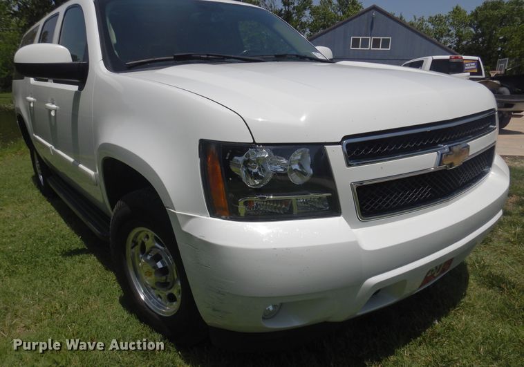 image for item DN0395 2008 Chevrolet Suburban 2500  SUV