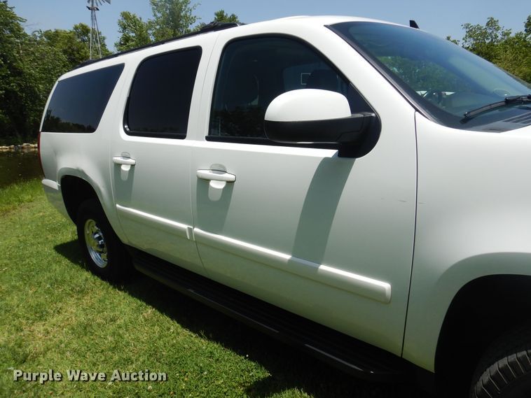 image for item DN0395 2008 Chevrolet Suburban 2500  SUV