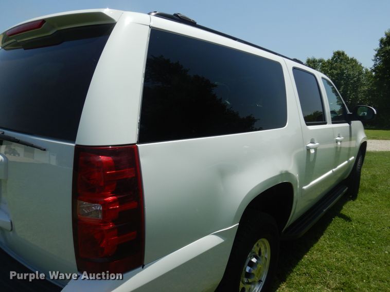image for item DN0395 2008 Chevrolet Suburban 2500  SUV