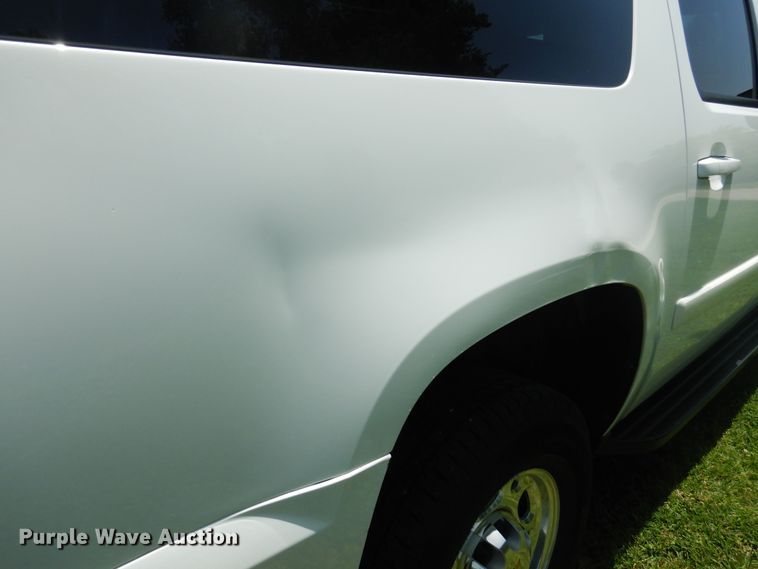 image for item DN0395 2008 Chevrolet Suburban 2500  SUV