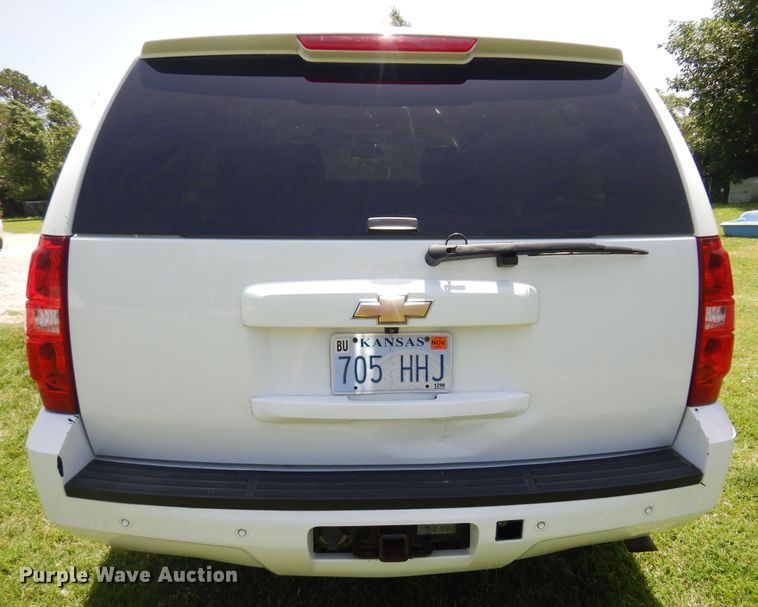 image for item DN0395 2008 Chevrolet Suburban 2500  SUV