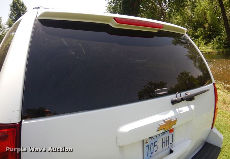 image for item DN0395 2008 Chevrolet Suburban 2500  SUV