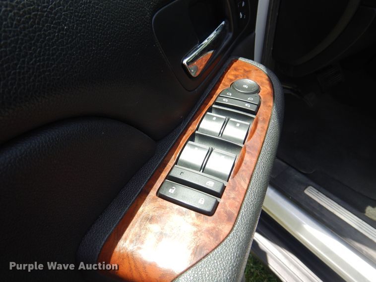 image for item DN0395 2008 Chevrolet Suburban 2500  SUV