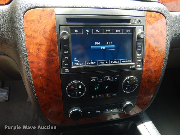 image for item DN0395 2008 Chevrolet Suburban 2500  SUV