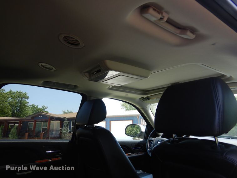 image for item DN0395 2008 Chevrolet Suburban 2500  SUV