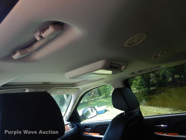 image for item DN0395 2008 Chevrolet Suburban 2500  SUV