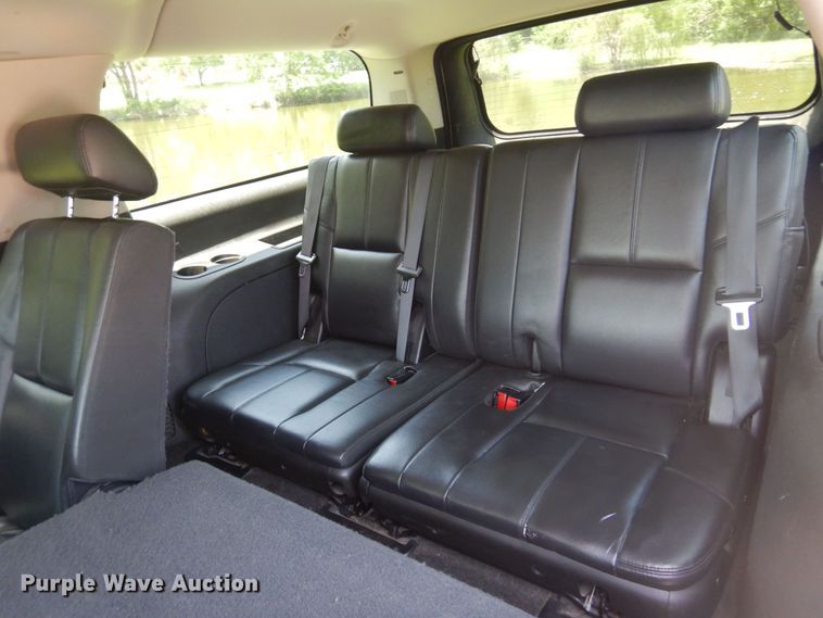 image for item DN0395 2008 Chevrolet Suburban 2500  SUV