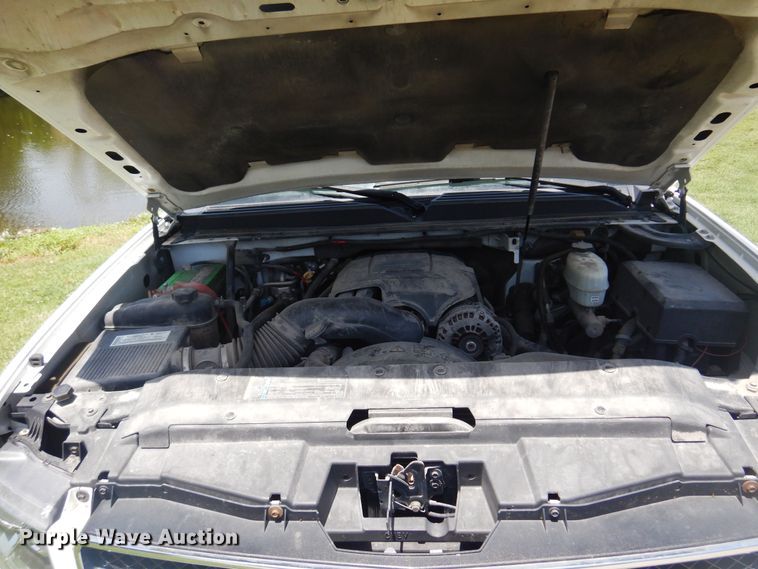 image for item DN0395 2008 Chevrolet Suburban 2500  SUV