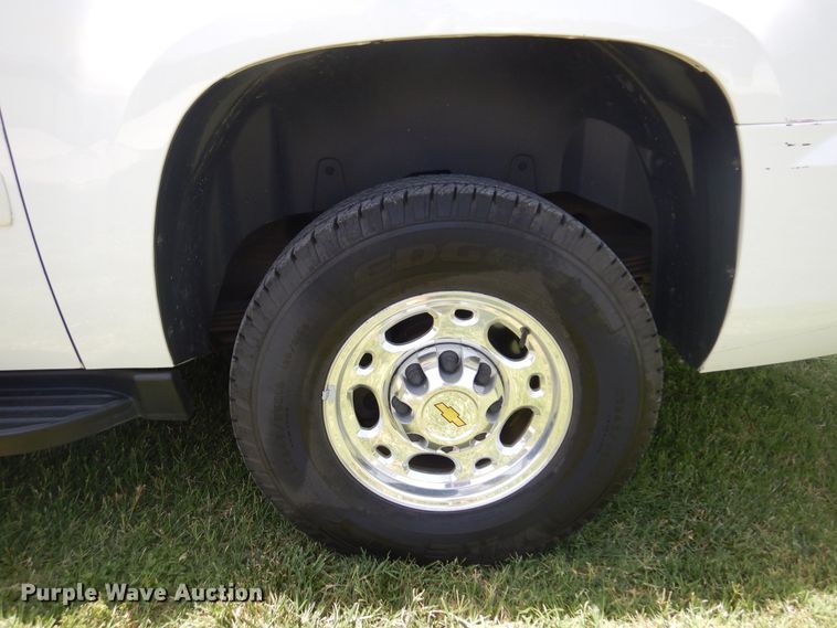 image for item DN0395 2008 Chevrolet Suburban 2500  SUV