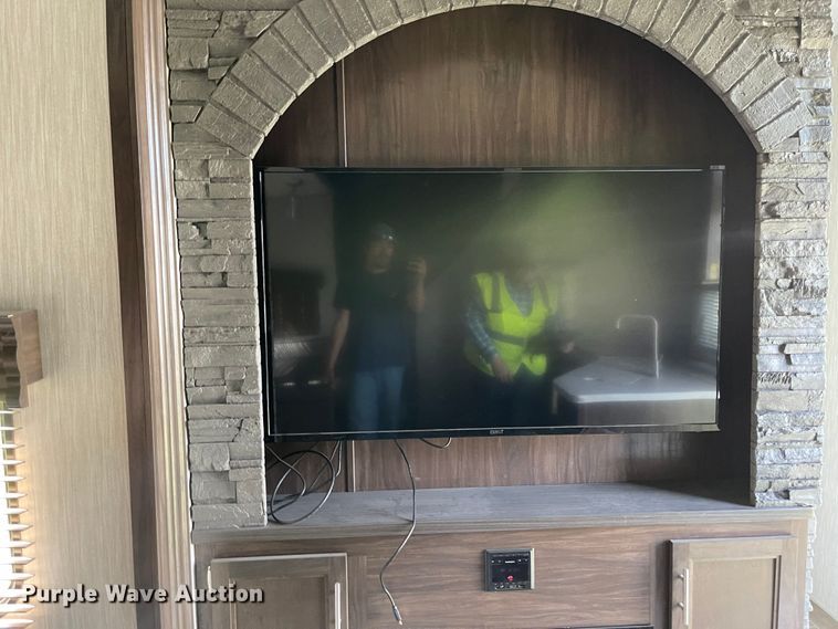 image for item DN7433 2020 Cherokee Forest River Patriot  camper