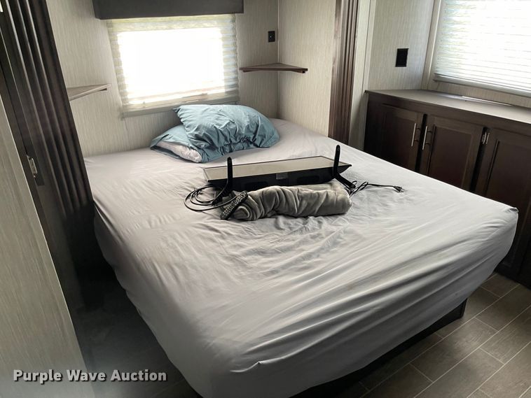 image for item DN7433 2020 Cherokee Forest River Patriot  camper