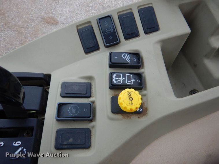 image for item DP4277 2010 John Deere 4720  MFWD tractor