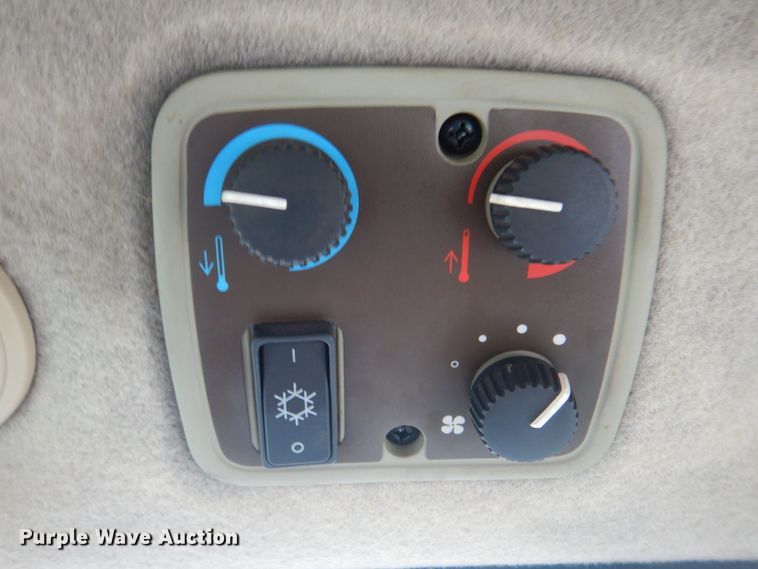 image for item DP4277 2010 John Deere 4720  MFWD tractor