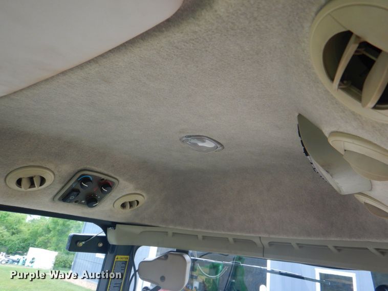 image for item DP4277 2010 John Deere 4720  MFWD tractor