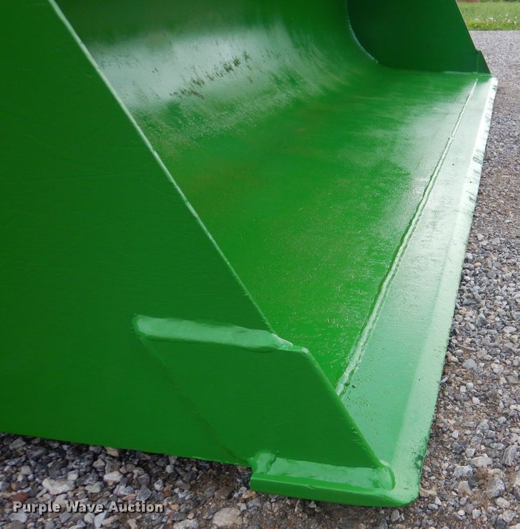 image for item DP4277 2010 John Deere 4720  MFWD tractor