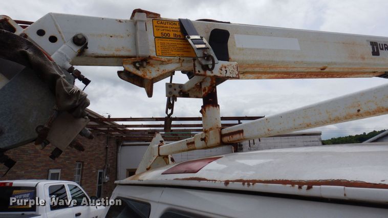 image for item DP5571 2004 Ford E350 Super Duty  van with bucket lift