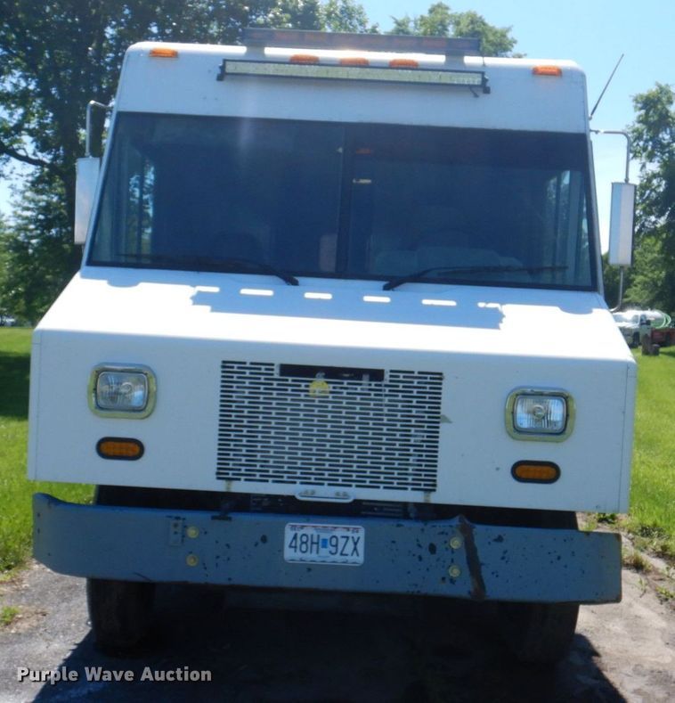 image for item DP5575 1999 Freightliner MT55  delivery van