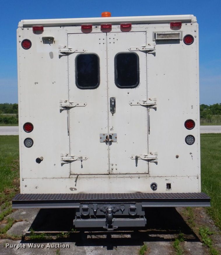 image for item DP5575 1999 Freightliner MT55  delivery van