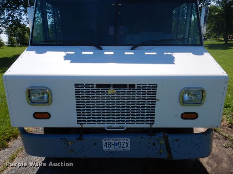 image for item DP5575 1999 Freightliner MT55  delivery van