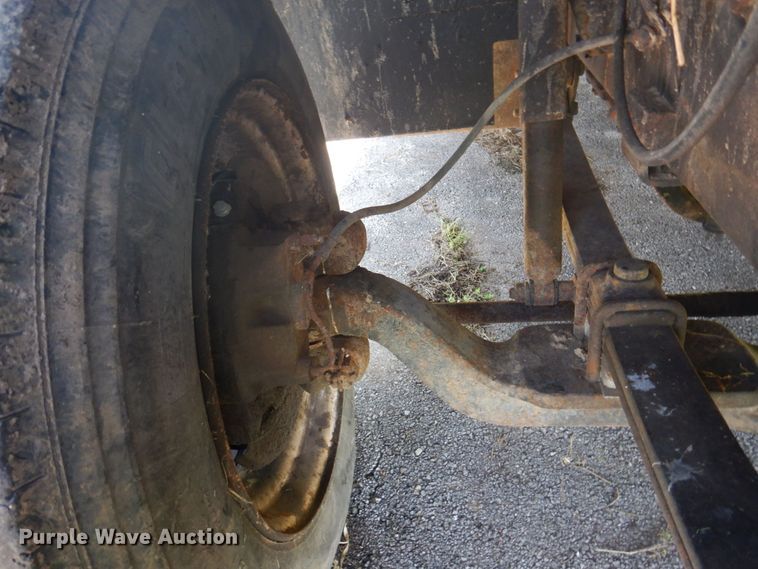 image for item DP5575 1999 Freightliner MT55  delivery van